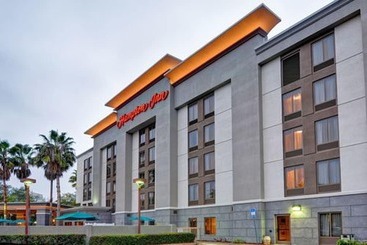 هتل Hampton Inn Jacksonvilledowntowni95