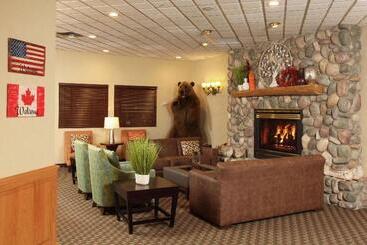 هتل Hampton Inn Kalispell