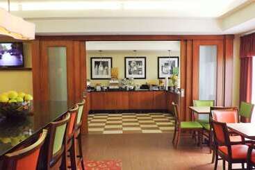 هتل Hampton Inn Lexington/georgetown