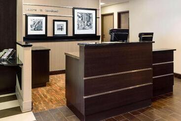 هتل Hampton Inn Loveland