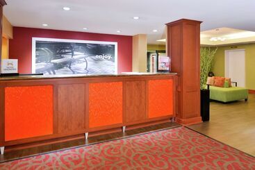 هتل Hampton Inn Martinsburg