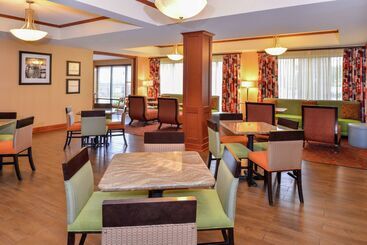 هتل Hampton Inn Martinsburg
