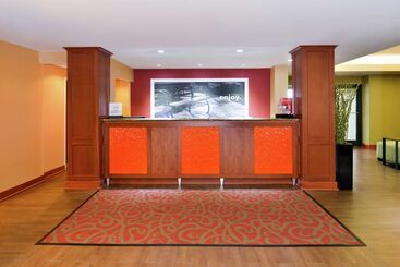 هتل Hampton Inn Martinsburg