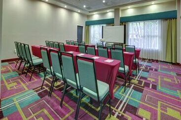 هتل Hampton Inn Miami Coconut Grove/coral Gables