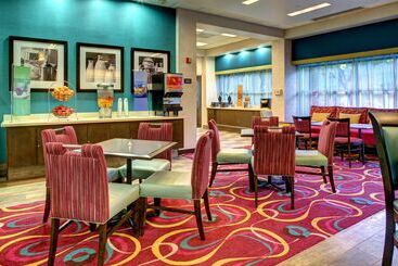 هتل Hampton Inn Miami Coconut Grove/coral Gables