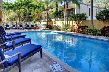 هتل Hampton Inn Miami Coconut Grove/coral Gables