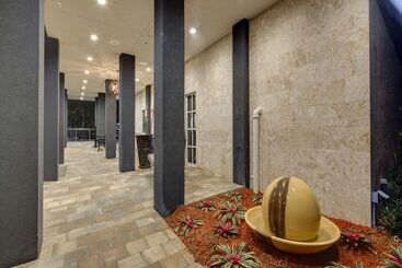 هتل Hampton Inn Miami Coconut Grove/coral Gables