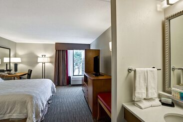 هتل Hampton Inn Norfolk Naval Base