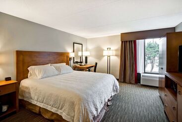 هتل Hampton Inn Norfolk Naval Base