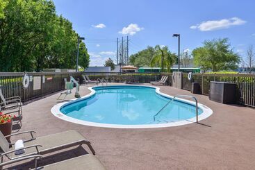 هتل Hampton Inn Closest To Universal Orlando