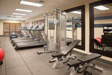 هتل Hampton Inn Pensacola Airport