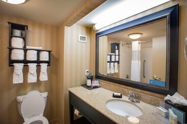 هتل Hampton Inn Pensacola Airport
