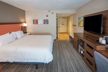 هتل Hampton Inn Pensacola Airport