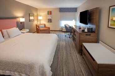 هتل Hampton Inn Pensacola Airport