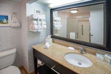 هتل Hampton Inn Pensacola Airport