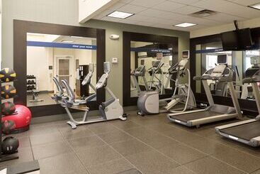 هتل Hampton Inn Portlandairport