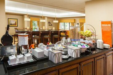 هتل Hampton Inn Raleigh Garner