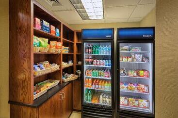 هتل Hampton Inn Raleigh Garner
