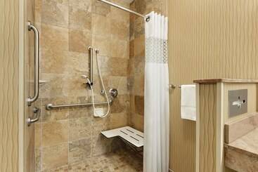 هتل Hampton Inn San Angelo