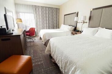 هتل Hampton Inn Sevierville