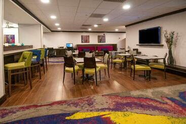 هتل Hampton Inn By Hilton Shreveport/bossier City