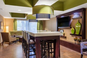 هتل Hampton Inn Sioux Falls