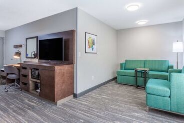 هتل Hampton Inn Sioux Falls
