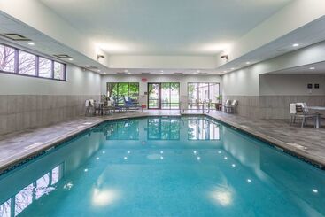 هتل Hampton Inn Sioux Falls