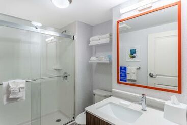 هتل Hampton Inn Sioux Falls