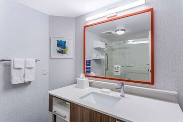 هتل Hampton Inn Sioux Falls