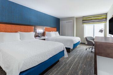 هتل Hampton Inn Sioux Falls