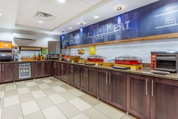 هتل Hampton Inn Sioux Falls