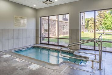 هتل Hampton Inn Sioux Falls