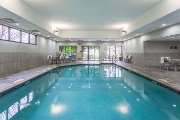 هتل Hampton Inn Sioux Falls