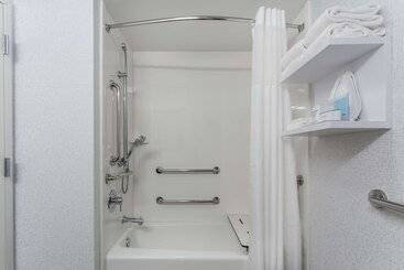 هتل Hampton Inn Sioux Falls