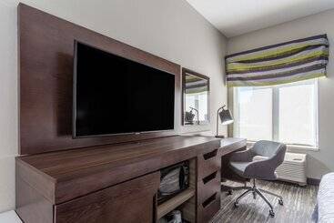 هتل Hampton Inn Sioux Falls