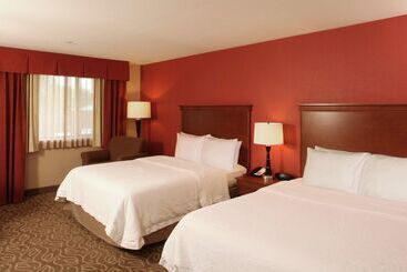 هتل Hampton Inn Spokane