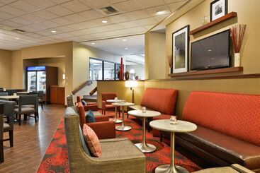 هتل Hampton Inn Spokane