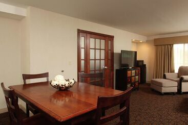 هتل Hampton Inn Spokane