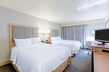 هتل Hampton Inn St. Charles St. Peters