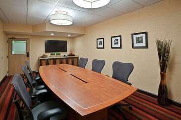 هتل Hampton Inn St. Charles St. Peters