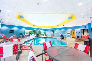 هتل Hampton Inn St. Charles St. Peters