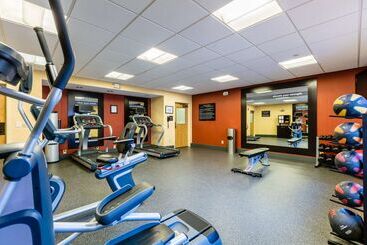 هتل Hampton Inn St. Charles St. Peters