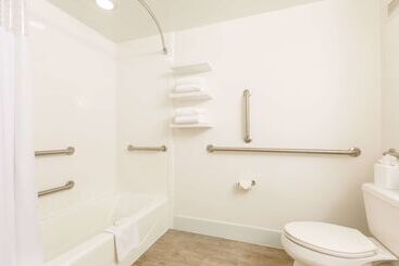 هتل Hampton Inn St. Charles St. Peters