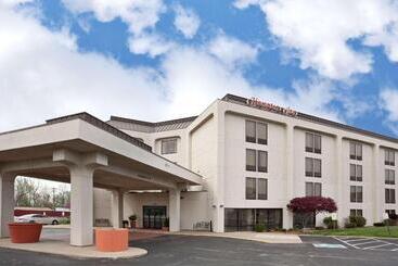 هتل Hampton Inn St. Charles St. Peters