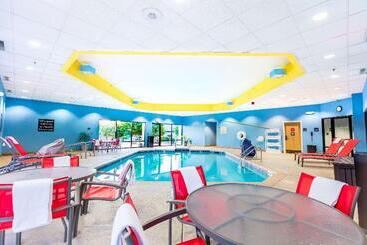 هتل Hampton Inn St. Charles St. Peters