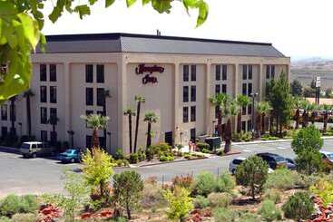 هتل Hampton Inn St. George