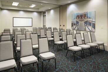 هتل Hampton Inn & Suites Atlantadowntown
