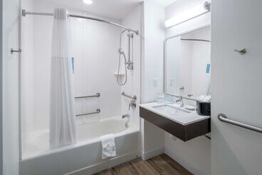 هتل Hampton Inn & Suites Atlantadowntown