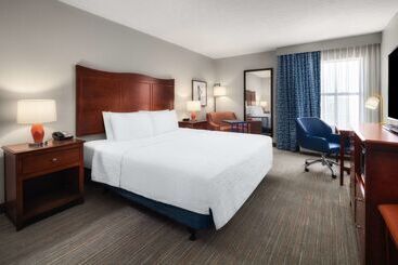 هتل Hampton Inn & Suites El Pasoairport